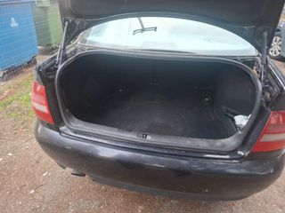 Audi A4 2000-thumb-3