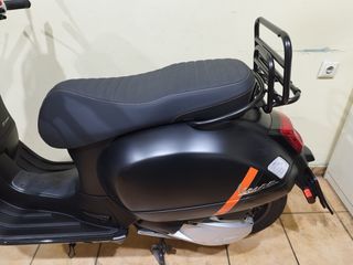 Piaggio Vespa GTS 300 2024 SUPER SPORT-thumb-3