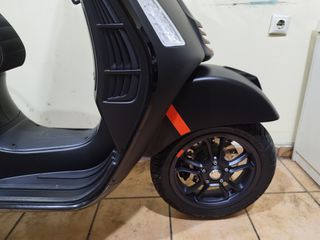 Piaggio Vespa GTS 300 2024 SUPER SPORT-thumb-4