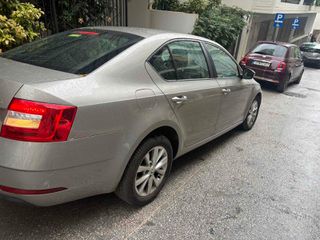 Skoda Octavia 2019-thumb-1