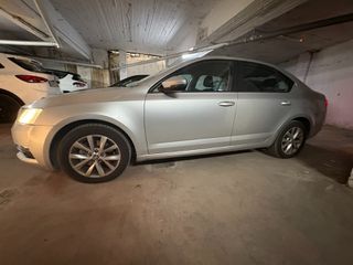 Skoda Octavia 2019-thumb-3