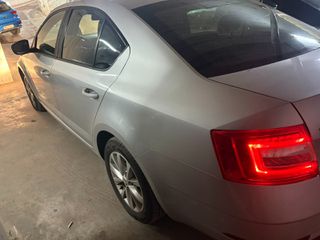 Skoda Octavia 2019-thumb-4