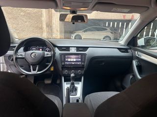 Skoda Octavia 2019-thumb-6