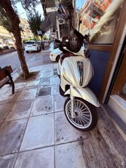 Piaggio Beverly 300 2012-thumb-3