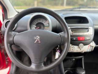 Peugeot 107 2012-thumb-6