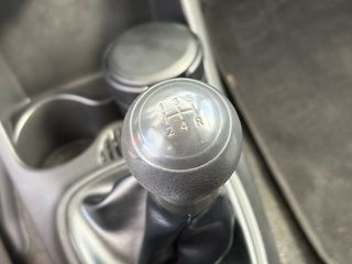 Peugeot 107 2012-thumb-8