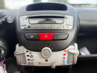 Peugeot 107 2012-thumb-9