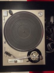 Technics sl1200mk2
