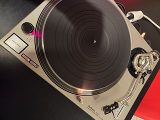 Technics sl1200mk2-thumb-3