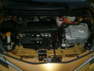 Toyota Yaris 2019 1.5 HYBRID Y20 TEAM-thumb-6