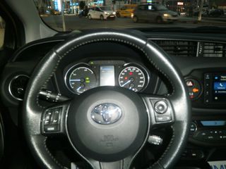 Toyota Yaris 2019 1.5 HYBRID Y20 TEAM-thumb-18