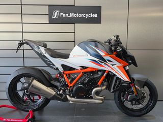 KTM 1390 Super Duke R 2026 RR EDITION-thumb-1