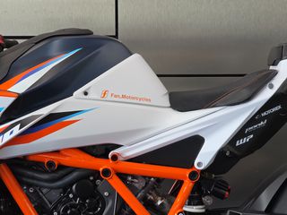 KTM 1390 Super Duke R 2026 RR EDITION-thumb-3