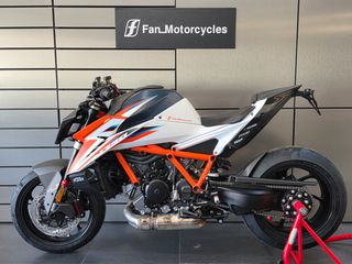 KTM 1390 Super Duke R 2026 RR EDITION-thumb-4