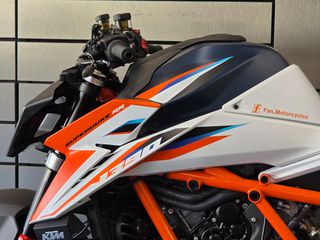 KTM 1390 Super Duke R 2026 RR EDITION-thumb-5