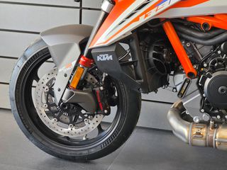 KTM 1390 Super Duke R 2026 RR EDITION-thumb-6
