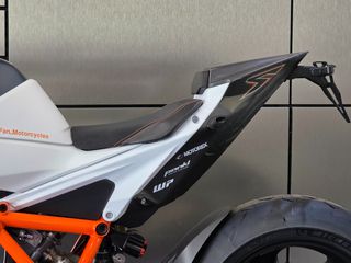 KTM 1390 Super Duke R 2026 RR EDITION-thumb-9