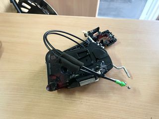 Toyota Aygo/Corolla/Citroen C1/Peugeot 108 ‘14-22 (5ΘΥΡΟ) Κλειδαριά Εμπρός Δεξιά 2PIN B001173680 / 69030-02520