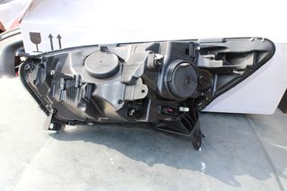 RENAULT CAPTUR DEXI FANARI KAINOURGIO 260105066R-thumb-3