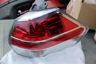 NISSAN X-TRAIL T32 DEXI PISO FANARI KAINOURGIO 26550-4CA1C-thumb-1