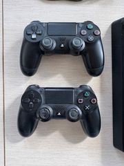 Play station 4-thumb-1