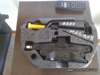 RENO MEGANE  98  GRILOS 