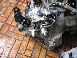 TOYOTA YARIS  2006-2012-thumb-23