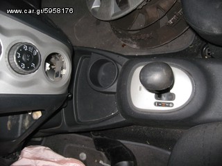 TOYOTA YARIS  2006-2012-thumb-26