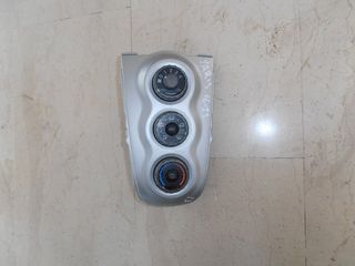 Διακόπτες καλοριφέρ και A/C Toyota Yaris 2006-2011