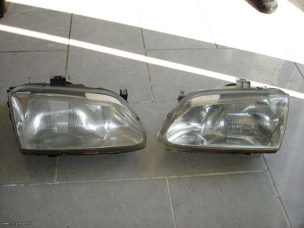 Φανάρι εμπρός αριστερό ή δεξί Renault Megane '98