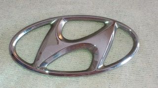 Hyundai Accent  1994 - 1999.// Σήμα  Προφυλακτήρα \\ Γ Ν Η Σ Ι Α-ΚΑΛΟΜΕΤΑΧΕΙΡΙΣΜΕΝΑ-ΑΝΤΑΛΛΑΚΤΙΚΑ 