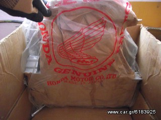 HONDA CB900F BOLDOR CRANKCASE SET / ΚΑΡΤΕΡ ΣΕΤ-thumb-1