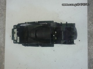 πωλειται πλαστικο undertray μαζι με βαση μπαταριας honda cbr 125