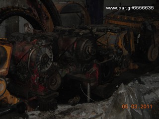 LIEBHERR DEUTZ CUMMINS CASE CAT-thumb-4
