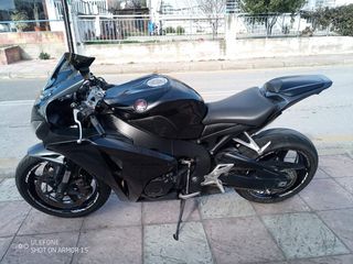 Honda CBR 1000RR 2011 ABS-thumb-9