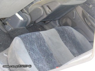 Mazda 323  '01-thumb-8