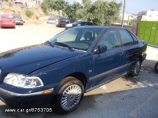 VOLVO  S40  2001   1587cc-thumb-1