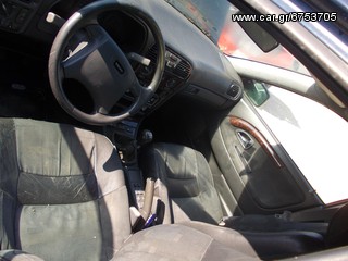 VOLVO  S40  2001   1587cc-thumb-5