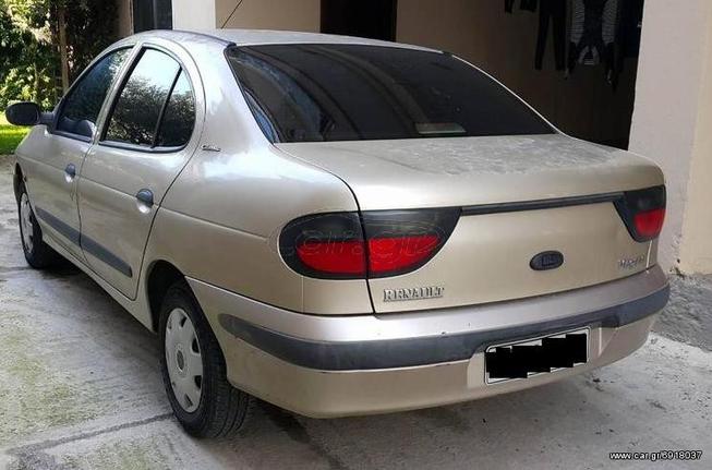 Renault Megane 1995 - 2000 //  ΦΑΝΑΡΙ ΠΟΡΤΠΑΓΚΑΖ ΠΙΣΩ ΑΡΙΣΤΕΡΑ  \\ Γ Ν Η Σ Ι Α-ΚΑΛΟΜΕΤΑΧΕΙΡΙΣΜΕΝΑ-ΑΝΤΑΛΛΑΚΤΙΚΑ