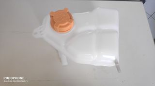 δοχείο διαστολής Ford , Fiesta , Fusion  121362 , Mazda 2 , κομπλε μαζι με την ταπα . με γνήσιο κωδικό : 1221362