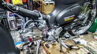 Honda C 1976 C90 6V-thumb-37