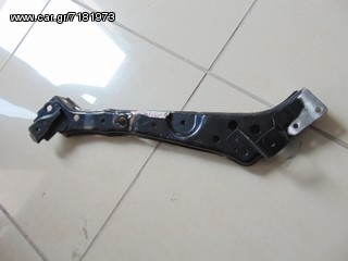 TOYOTA AURIS ΜΕΤΩΠΗ ΠΑΝΩ ΒΑΣΗ 2010-2013 