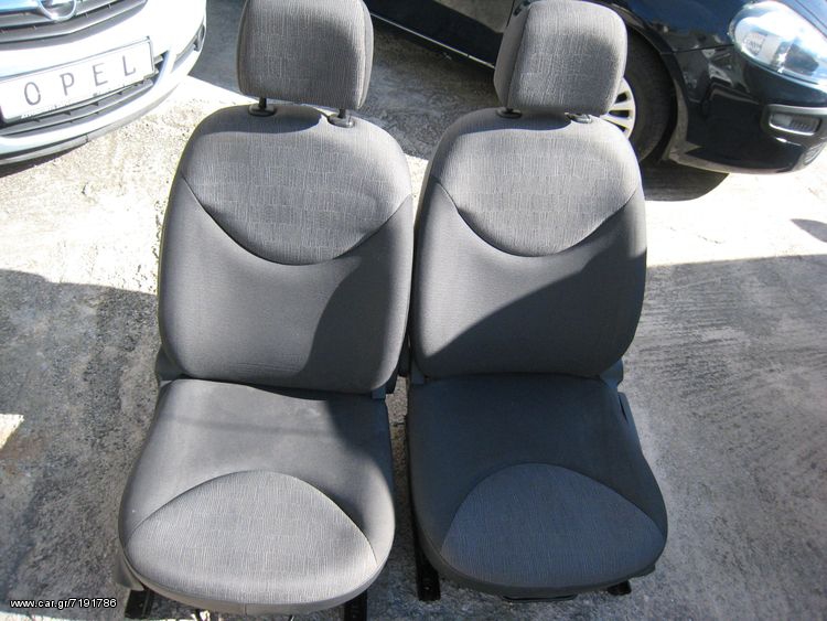 CITROEN C-3  ΜΠΡΟΣΤΙΝΑ ΚΑΘΙΣΜΑΤΑ
