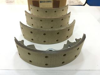 ΓΝΗΣΙΟ ΣΕΤ ΣΙΑΓΩΝΩΝ ΠΙΣΩ MAZDA E3000-thumb-1