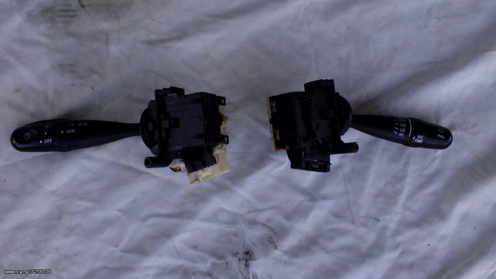 DIAKOPTHS YALOKATHARISTIRWN TOYOTA COROLLA 2003-2008