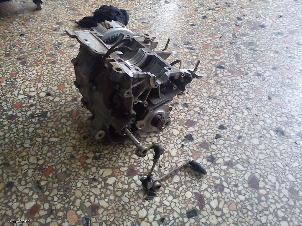 SUZUKI RGV 250