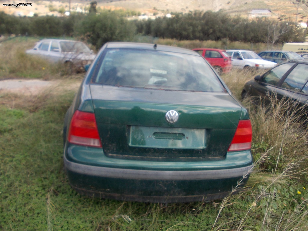VOLKSWAGEN BORA  2001   1595cc