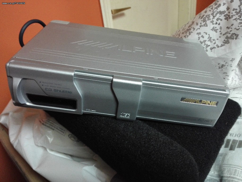 ALPINE CD CHANGER 6-DISKS CHA-S614