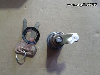 ΜΠΟΥΤΟΝ ΠΟΡΤΑΣ ΟΦΑΛΟΣ ΑΡΙΣΤΕΡΟΣ TOYOTA RN20/25