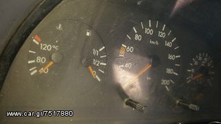 ΚΟΝΣΟΛΑ ΤΑΜΠΛΟ ΑΠΟ MERCEDES VITO ΣΕ ΑΡΙΣΤΗ ΚΑΤΑΣΤΑΣΗ